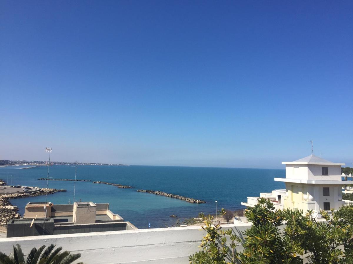 Апартаменти La Mia Terrazza Sul Mare - Mared'Amare Барі Екстер'єр фото