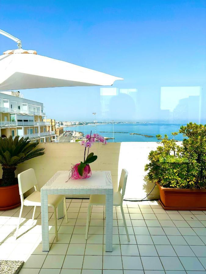Апартаменти La Mia Terrazza Sul Mare - Mared'Amare Барі Екстер'єр фото