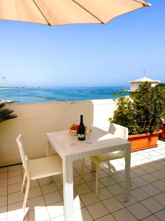 Апартаменти La Mia Terrazza Sul Mare - Mared'Amare Барі Екстер'єр фото
