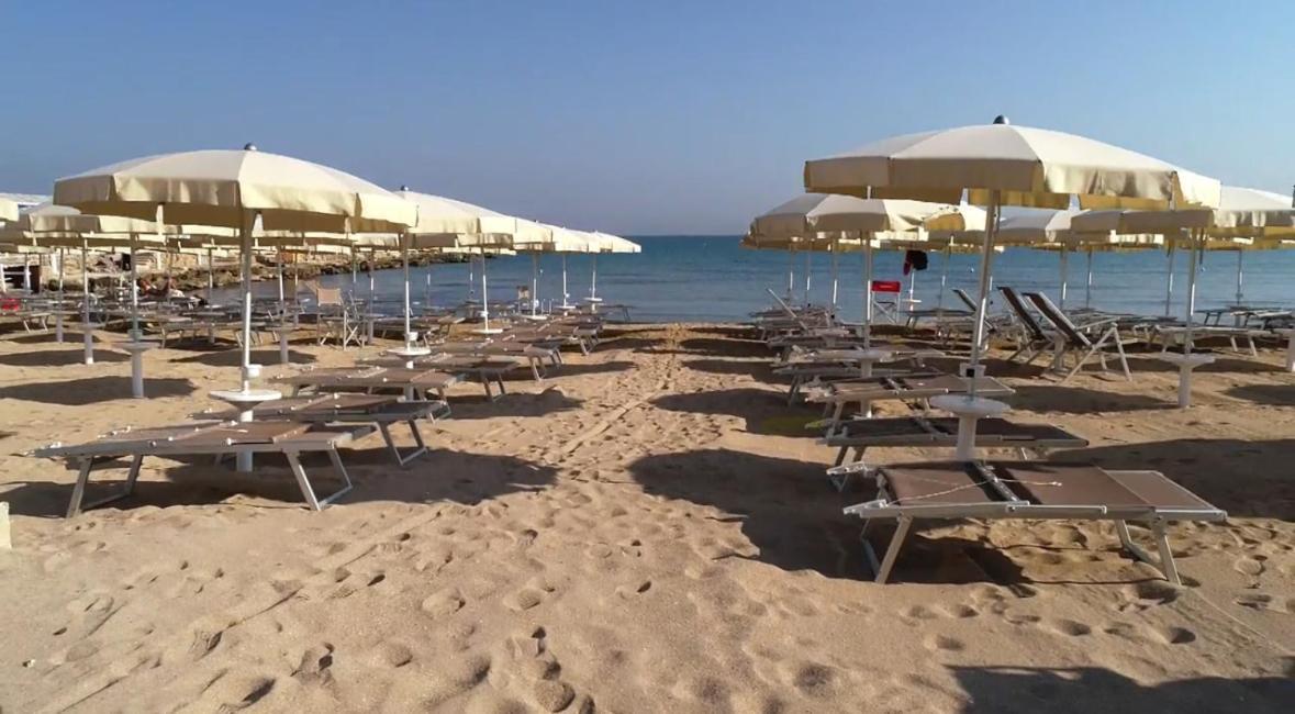 Апартаменти La Mia Terrazza Sul Mare - Mared'Amare Барі Екстер'єр фото