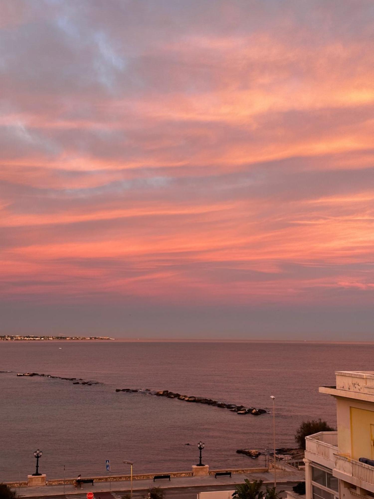 Апартаменти La Mia Terrazza Sul Mare - Mared'Amare Барі Екстер'єр фото